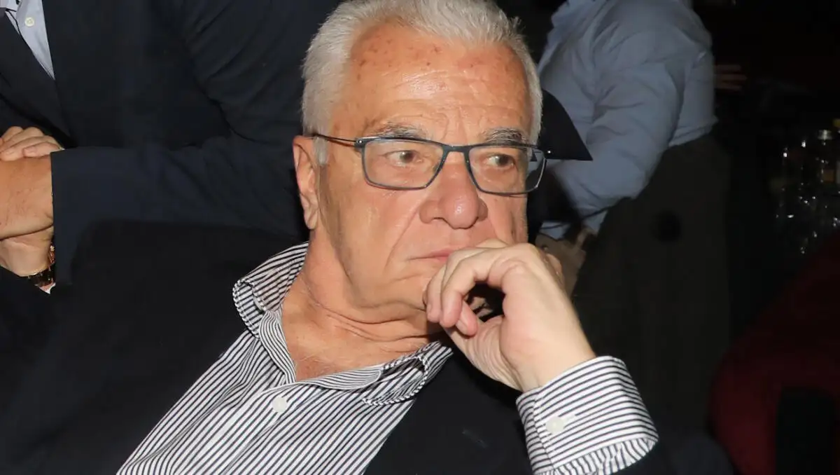 Δάκρυσε ο Γιάννης Πρετεντέρης: «Για να πας να κάψεις το σπίτι του άλλου, πρέπει να είσαι διαταραγμένος»