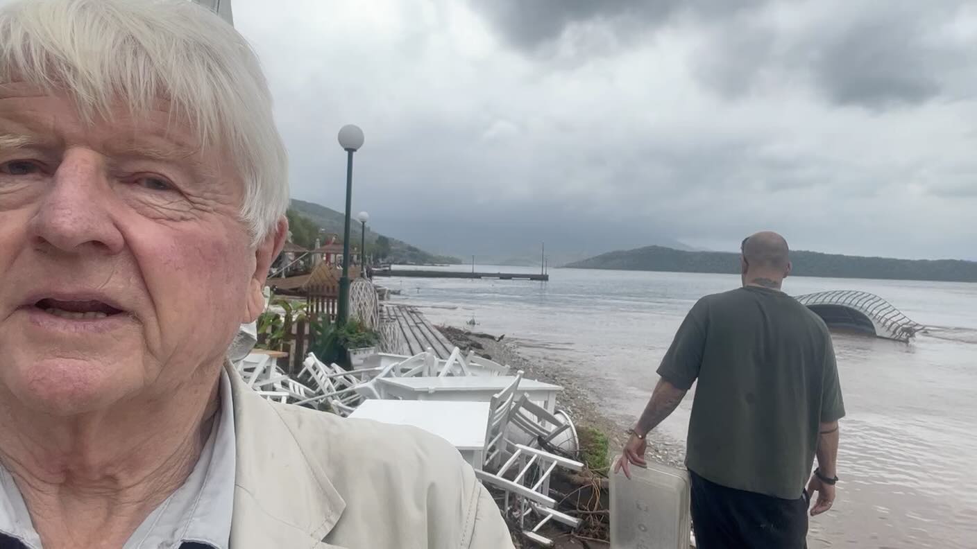 Κακοκαιρία Daniel: «Τα είδα όλα με τα μάτια μου» - Πώς έζησε ο πατέρας του Boris Johnson τις πλημμύρες
