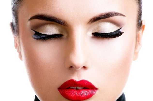 Υγρό eyeliner: Πώς με λίγη δεξιοτεχνία μπορούμε να αποκτήσουμε σαγηνευτικό βλέμμα