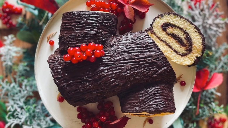 Χριστουγεννιάτικος κορμός σοκολάτας: Συνταγή και οδηγίες εκτέλεσης