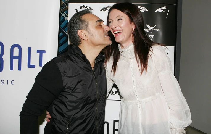 «Η γυναίκα μου ήταν πάντα φρουρός σε ό,τι έκανα στη ζωή μου» – Νότης Σφακιανάκης για τη σύζυγό του, Κίλι