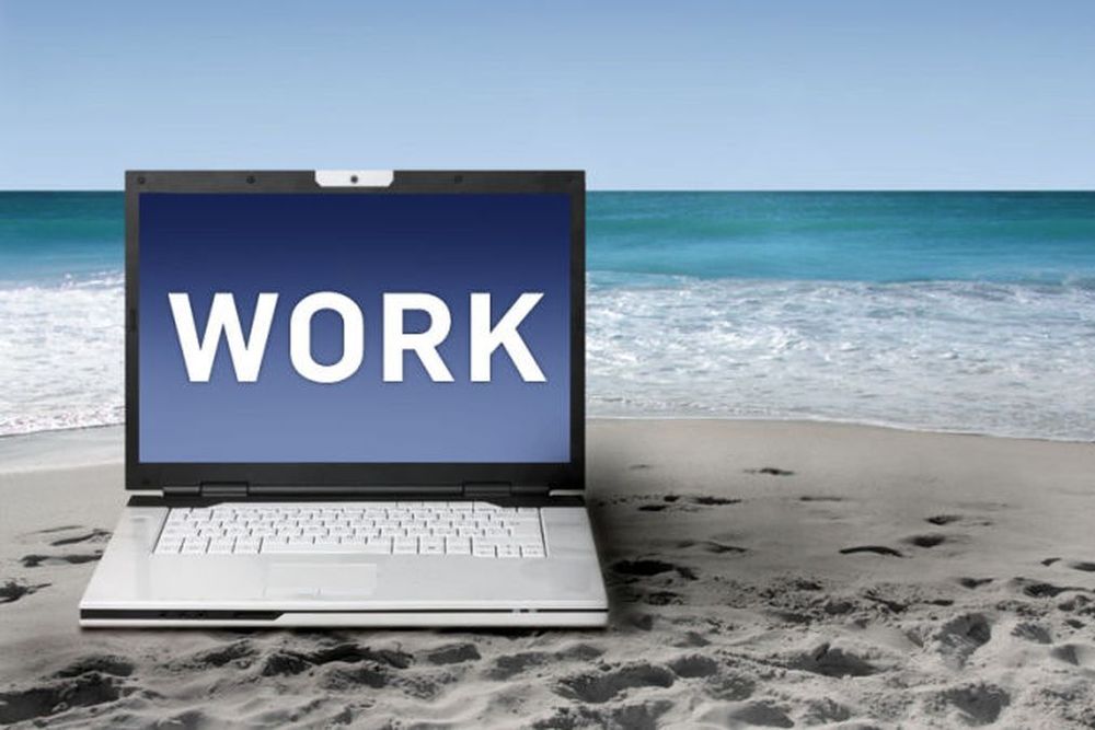 Πώς θα κάνετε ομαλή τη μετάβαση από τις διακοπές στη δουλειά