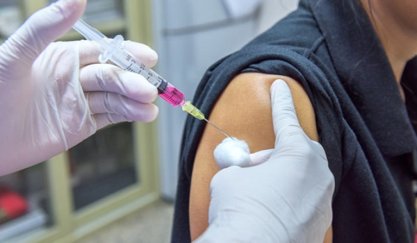 Εμβολιασμός – Πόσο επηρεάζει τις σχέσεις