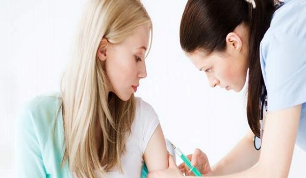Προ των πυλών η εποχική γρίπη - Πόσο κοστίζει ο εμβολιασμός