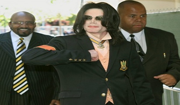 Ο Michael Jackson ζει; Η σοκαριστική viral φωτογραφία