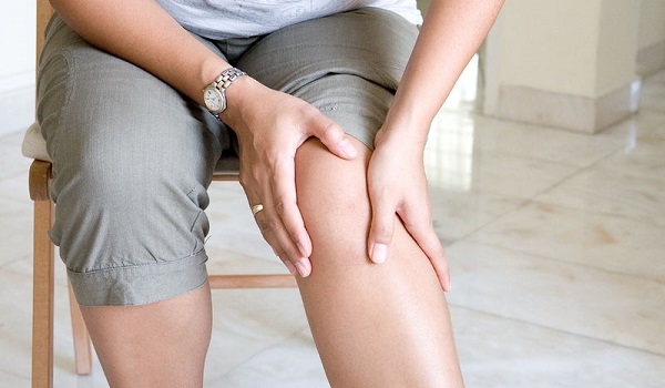 Το αντιφλεγμονώδες μπαχαρικό που ανακουφίζει τον πόνο στα γόνατα