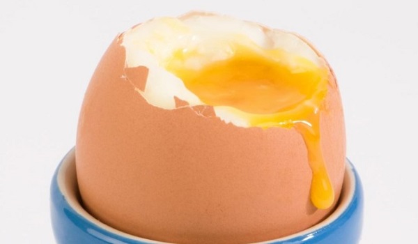 Πώς θα καταλάβετε ότι ένα αυγό έχει χαλάσει. Το τεστ των 5’’