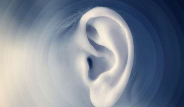 Πώς να καθαρίσετε τα αυτιά σας από την κυψελίδα