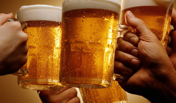 Οκτώ οφέλη που προσφέρει η μπύρα… στην υγειά σας!