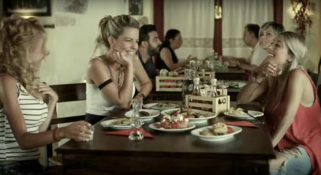 Κρήτη: Τρέλανε τις φιλενάδες ο Στάθης Στιβακτάκης - Το βίντεο που κάνει το γύρο του διαδικτύου