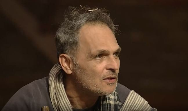 Στο «Δαφνί» ο Σταμάτης Γαρδέλης – «Ζήτησα βοήθεια για τις αυτοκτονικές μου τάσεις, έφθασα στο σημείο να φουντάρω από τον έκτο»