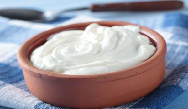 Η προσθήκη στο γιαούρτι που προστατεύει το έντερο