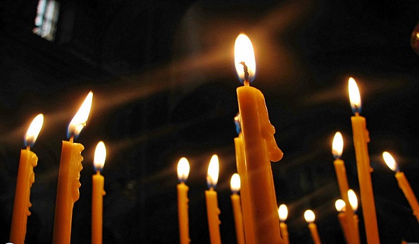 Λύσεις για να αφαιρέσετε το κερί αποτελεσματικά πάνω από κάθε επιφάνεια!