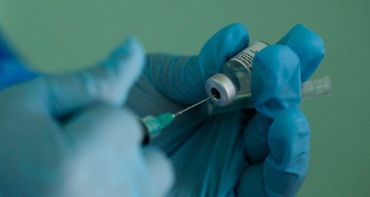 Εμβολιασμός: Τι ισχύει με τις ενισχυτικές δόσεις - Όλα τα τελευταία δεδομένα