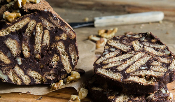 Κορμός σοκολάτας - συνταγές: Πώς φτιάχνετε το πιο εύκολο οικογενειακό γλυκό;