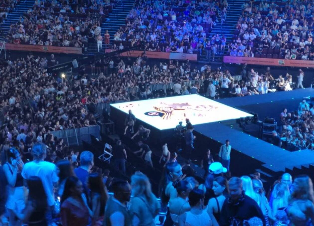 MAD VMA 2022: Άγριος καβγάς μεταξύ Light και Snik – Διεκόπη η εκδήλωση