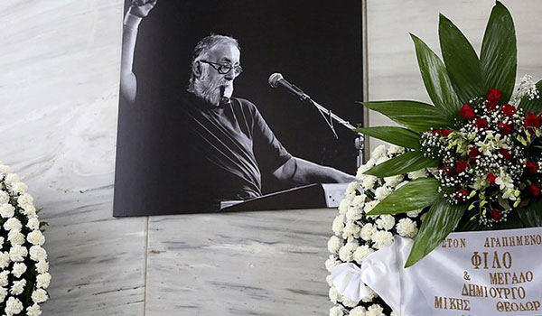 Οικογένεια Θάνου Μικρούτσικου: Γιατί δεν αποδεχόμαστε την κηδεία δημοσία δαπάνη