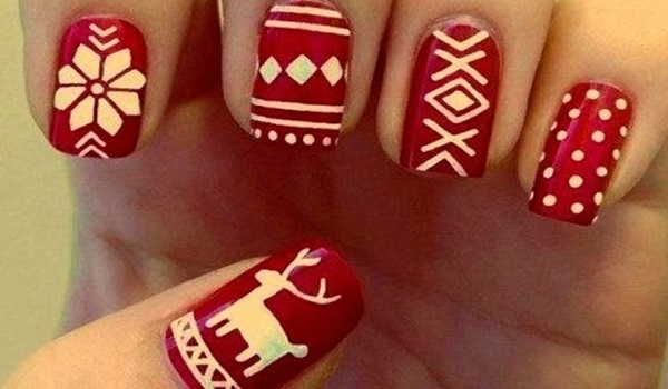 Christmas nails: Το αγαπημένο κόκκινο των Χριστουγέννων