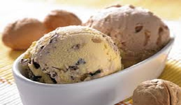 Σπιτικό παγωτό με δύο υλικά και χωρίς ζάχαρη