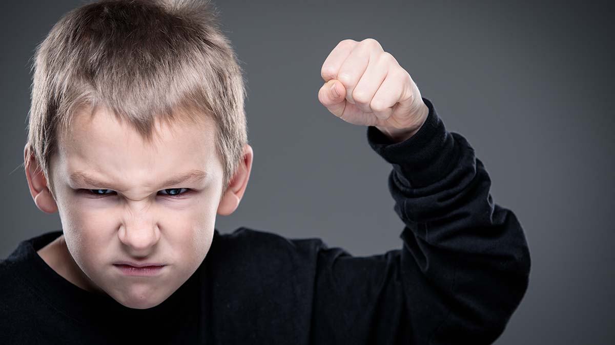 Το παιδί σήκωσε χέρι πάνω σας: Οι κατάλληλοι τρόποι να αντιδράσετε