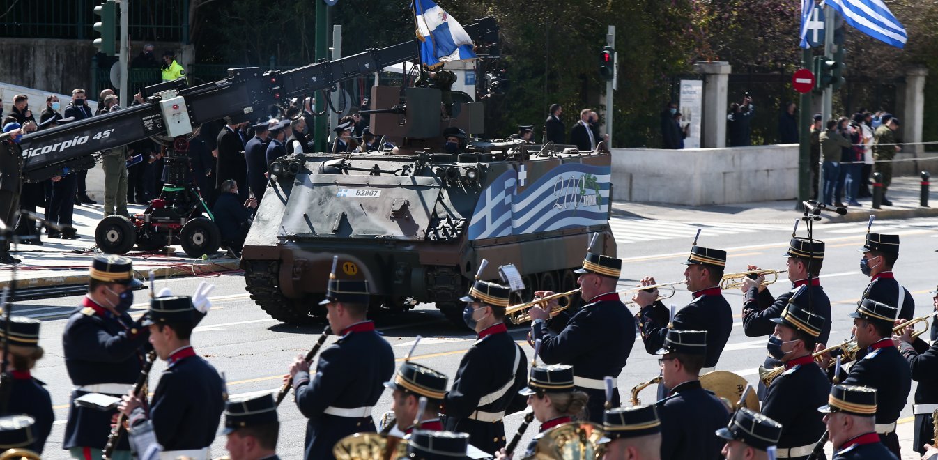 Μεγαλειώδης στρατιωτική παρέλαση για τα 200 χρόνια της Επανάστασης