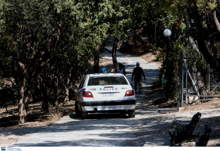 Ένας 70χρονος έπεσε θύμα άγριας επίθεσης από γνωστό σκηνοθέτη