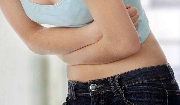 Κράμπες στο στομάχι: 5 εύκολοι τρόποι αντιμετώπισης