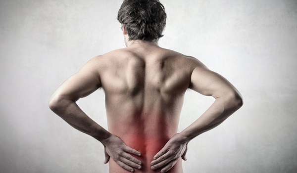 Πόνος στη μέση: Πότε οφείλεται στη σπονδυλική στήλη και πότε στο ισχίο