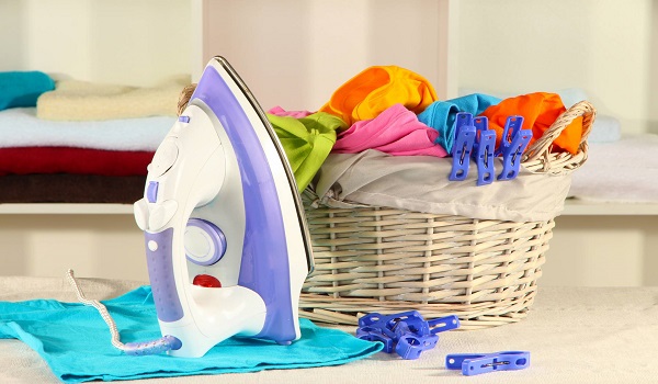 Κόλπα για να βγαίνουν τα ρούχα λιγότερο τσαλακωμένα από το πλυντήριο