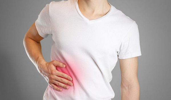 Πόνος στο συκώτι: Όλες οι πιθανές αιτίες για τον πόνο στην πάνω δεξιά πλευρά της κοιλιάς