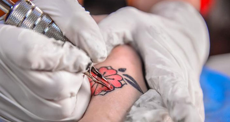 Προσοχή: Πώς θα καταλάβετε ότι τα μελάνια του τατουάζ είναι κακής ποιότητας - Από τι κινδυνεύετε