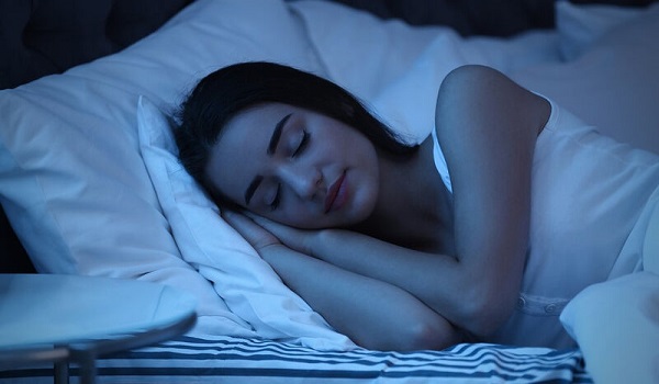 Πόσες ώρες πρέπει να κοιμόμαστε ώστε να μην παχαίνουμε;