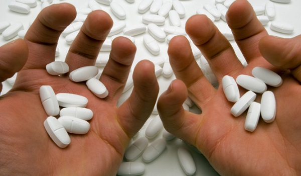 Τα δύο φάρμακα που δεν πρέπει να παίρνουμε μαζί – Ειδικοί εξηγούν γιατί