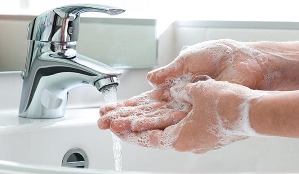 Έξυπνοι τρόποι για να εξοικονομήσετε νερό στο μπάνιο σας
