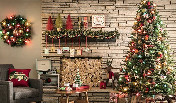 Ολα όσα πρέπει να ξέρετε για να φτιάξετε το τέλειο Χριστουγεννιάτικο δέντρο!