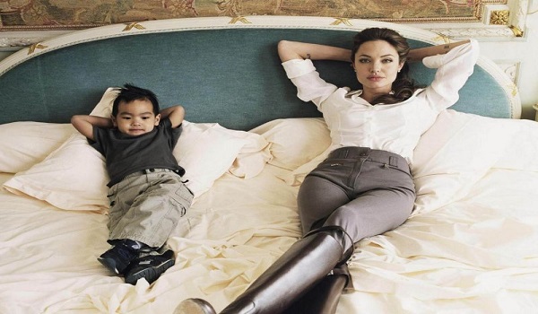 Ο 16χρονος γιος της Angelina Jolie αποθεώνει τη διάσημη μαμά του.  Είναι ένα θαύμα
