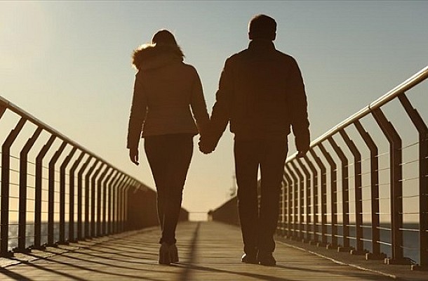 Τα 9 μυστικά που κάνουν τις σχέσεις να κρατούν για πάντα