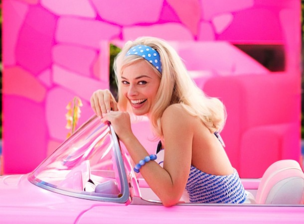 Μάργκοτ Ρόμπι: Διακοπές στη Φολέγανδρο για την πρωταγωνίστρια της Barbie