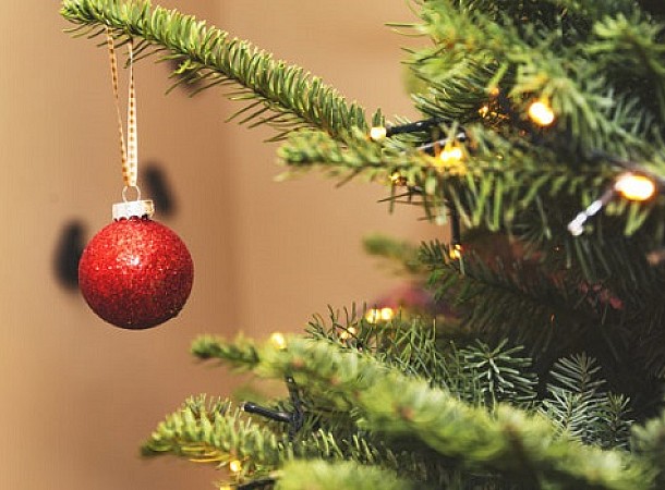 Πότε ξεστολίζουμε τελικά το χριστουγεννιάτικο δέντρο;