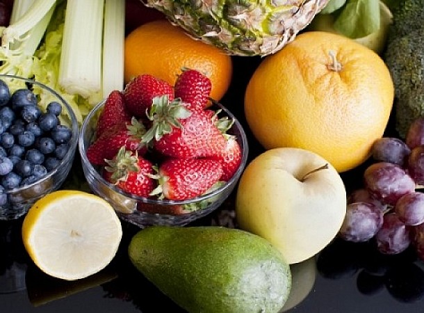 Μολυσμένα με παρασιτοκτόνα τα φρέσκα φρούτα. Συνδέονται με ασθένειες, όπως ο καρκίνος και τα καρδιαγγειακά