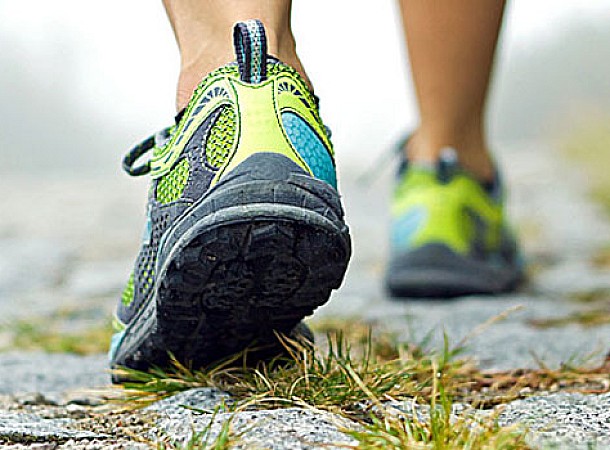 Περπάτημα και θερμίδες: Με πόση απόσταση την ημέρα θα χάσετε 1 κιλό
