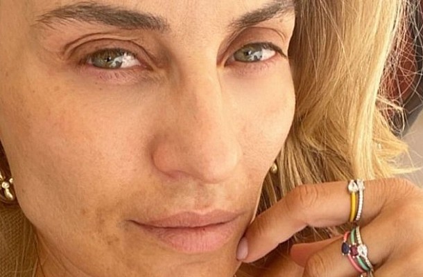 Η Ελεονώρα Μελέτη απαντά στα επικριτικά σχόλια για τις φωτογραφίες της χωρίς μακιγιάζ - «Αποδοχή»