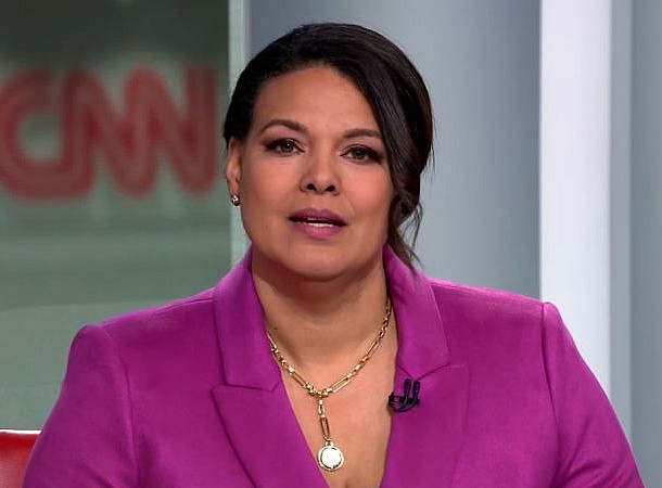 Sara Sidner: Η στιγμή που η παρουσιάστρια του CNN ανακοινώνει στο δελτίο ότι διαγνώστηκε με καρκίνο