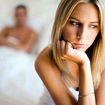 Πώς καταλαβαίνεις από το κρεβάτι ότι η γυναίκα σε απατά