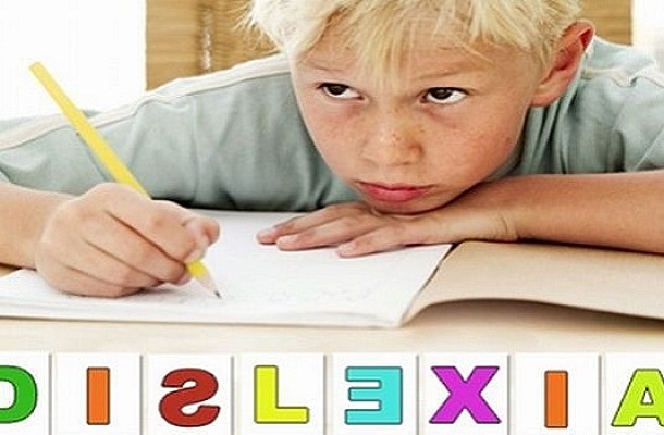 Δυσλεξία: Ποια είναι τα συμπτώματα σε κάθε ηλικία