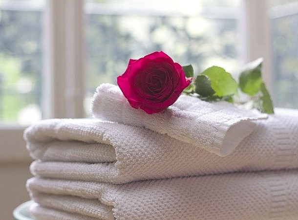 Έτσι θα αποκτήσετε τις πιο αφράτες πετσέτες μπάνιου