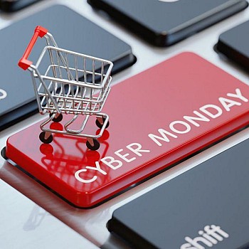 Cyber Monday: Εκπτώσεις για online αγορές. Τι να προσέξετε σήμερα στις αγορές σας