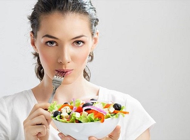 Δίαιτες – Κετογονική δίαιτα ή διαλειμματική νηστεία: Ποια είναι η ιδανική για εσάς
