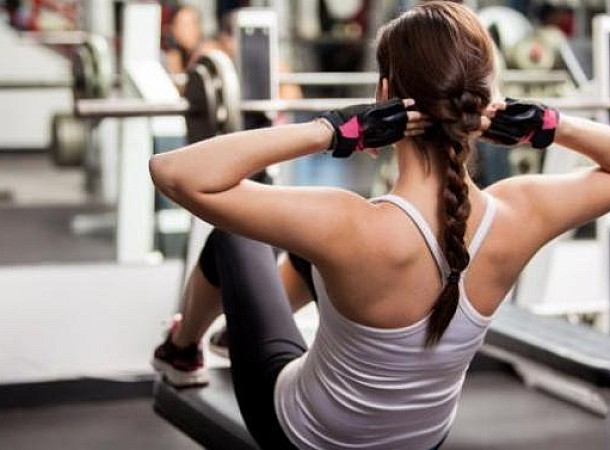 3 απλές ασκήσεις για να βελτιώσεις τη στάση του σώματος σου