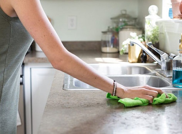 Κάντε αυτό για να έχετε πάντα καθαρές σωληνώσεις σε μπάνιο και κουζίνα